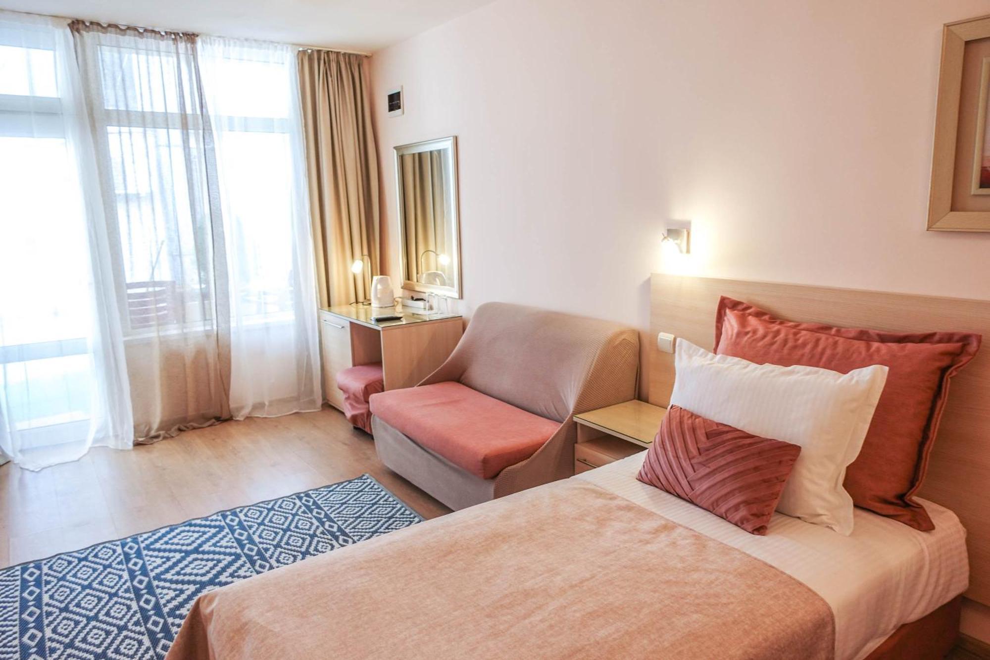 Hotel Acropolis Varna Exteriör bild